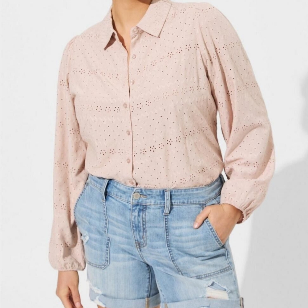 Torrid 3X Blush Eyelet Button-Up Top